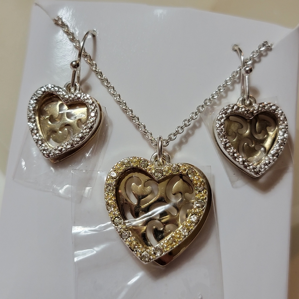 Tales of Love Necklace and Earring Gift Set Avon NRT Gold Heart Pave Valentine's
